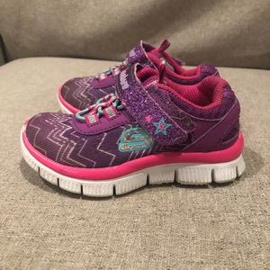 Sketchers size 6 children shoes, Memory Foam